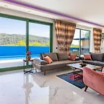 Saribelen 2 Bedroom Secluded With Private Pool Hot Tub