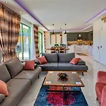 Saribelen 2 Bedroom Secluded With Private Pool Hot Tub Kalkan
