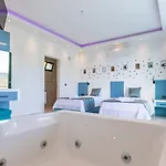 Villa Saribelen 2 Bedroom Secluded With Private Pool Hot Tub *