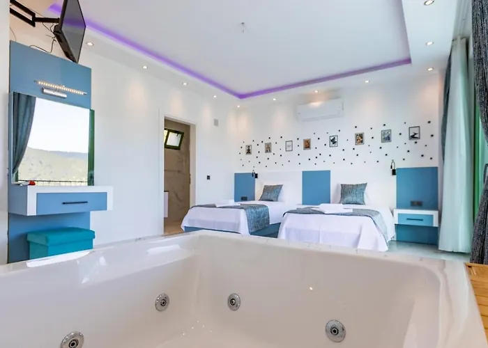 Villa Saribelen 2 Bedroom Secluded With Private Pool Hot Tub *
