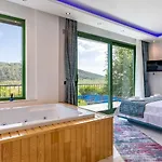 Villa Saribelen 2 Bedroom Secluded With Private Pool Hot Tub *