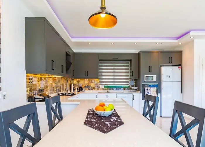别墅 Saribelen 2 Bedroom Secluded With Private Pool Hot Tub *