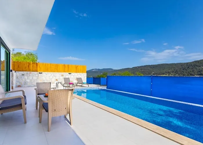 Saribelen 2 Bedroom Secluded With Private Pool Hot Tub 卡尔坎