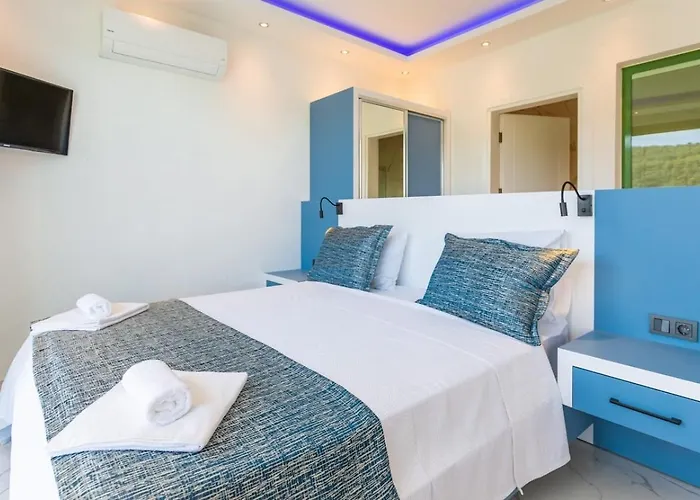 Villa Saribelen 2 Bedroom Secluded With Private Pool Hot Tub *